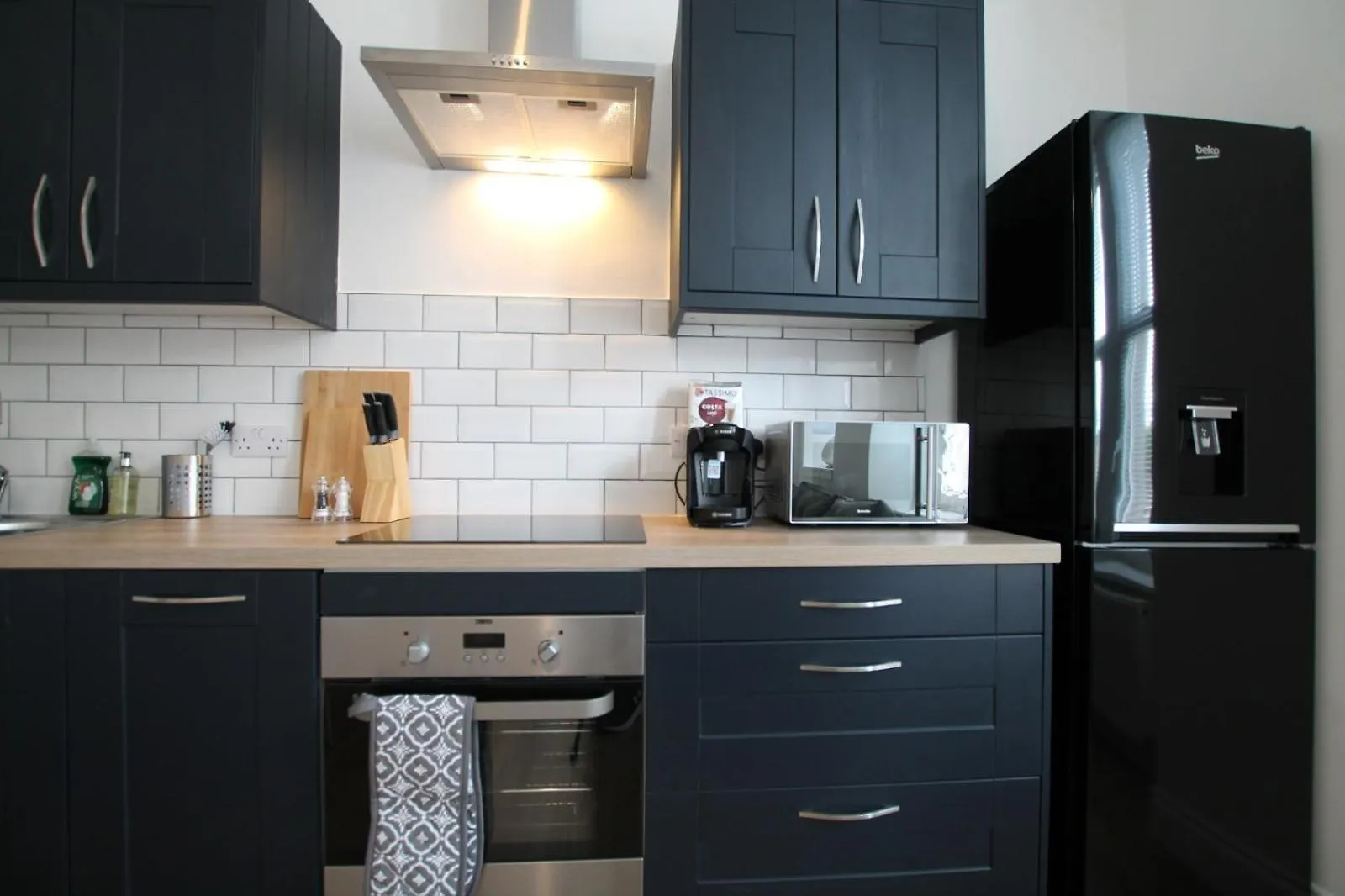 Dundee - 1 Bed - Sleeps 4 - Pet Friendly Apartment 0*,