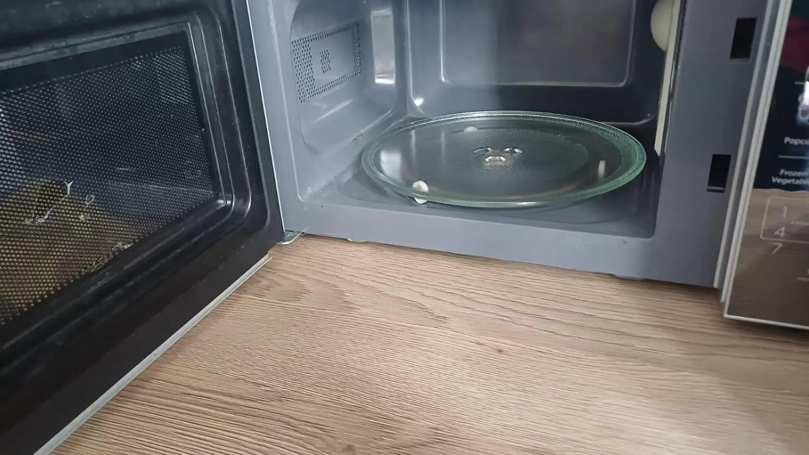 Dundee - 1 Bed - Sleeps 4 - Pet Friendly Apartment 0*,  United Kingdom